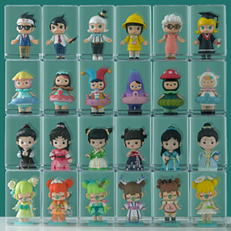 Transparent plastic display cabinet molding