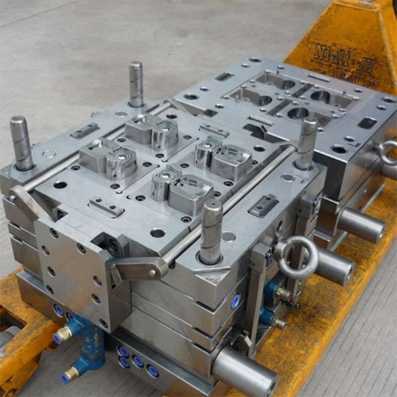 Travel Pet Bowl Molding