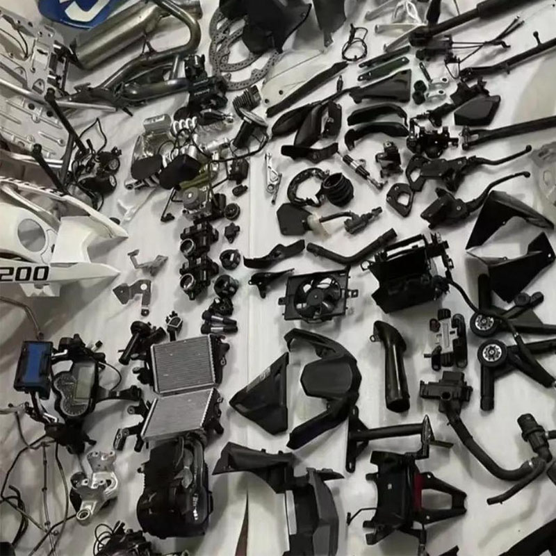 প্লাস্টিকের মোটরসাইকেলের যন্ত্রাংশ নতুন ছাঁচনির্মাণ